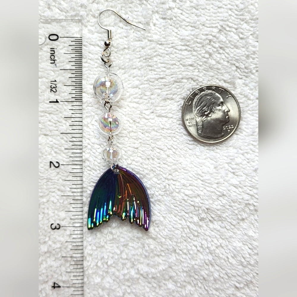 Pearlescent Mermaid Tail Statement Dangle Earrings / Pierced - Picture 5 of 5